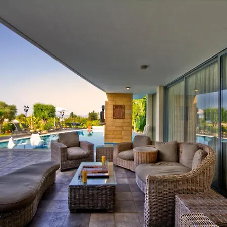 Nasia Villa *