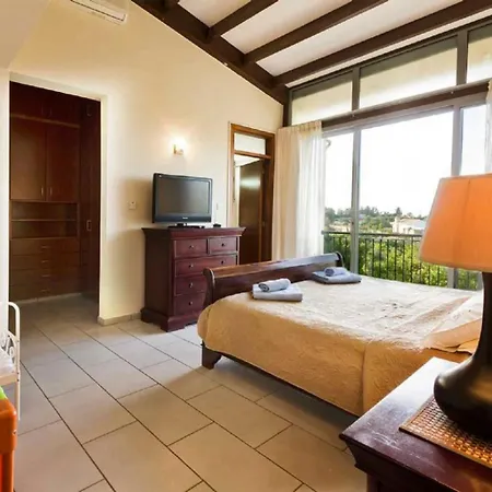 Villa Nasia Pafos