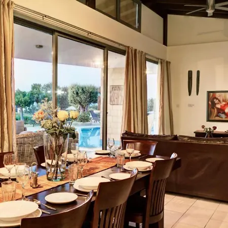 Villa Nasia Paphos